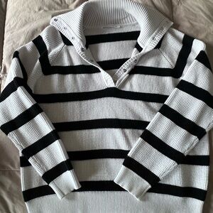 Striped Collared Knit Sweater - White & Black